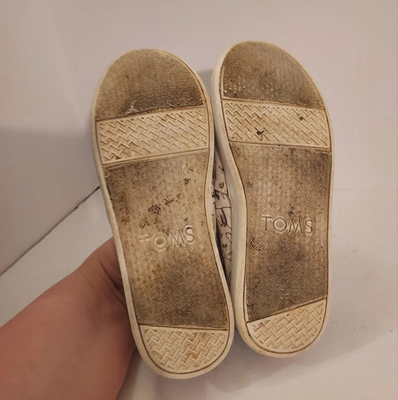 Toms The Year of The Dog Limited Edition Canvas Alpargata in Size Y2 - Youth - Picture 7 of 11